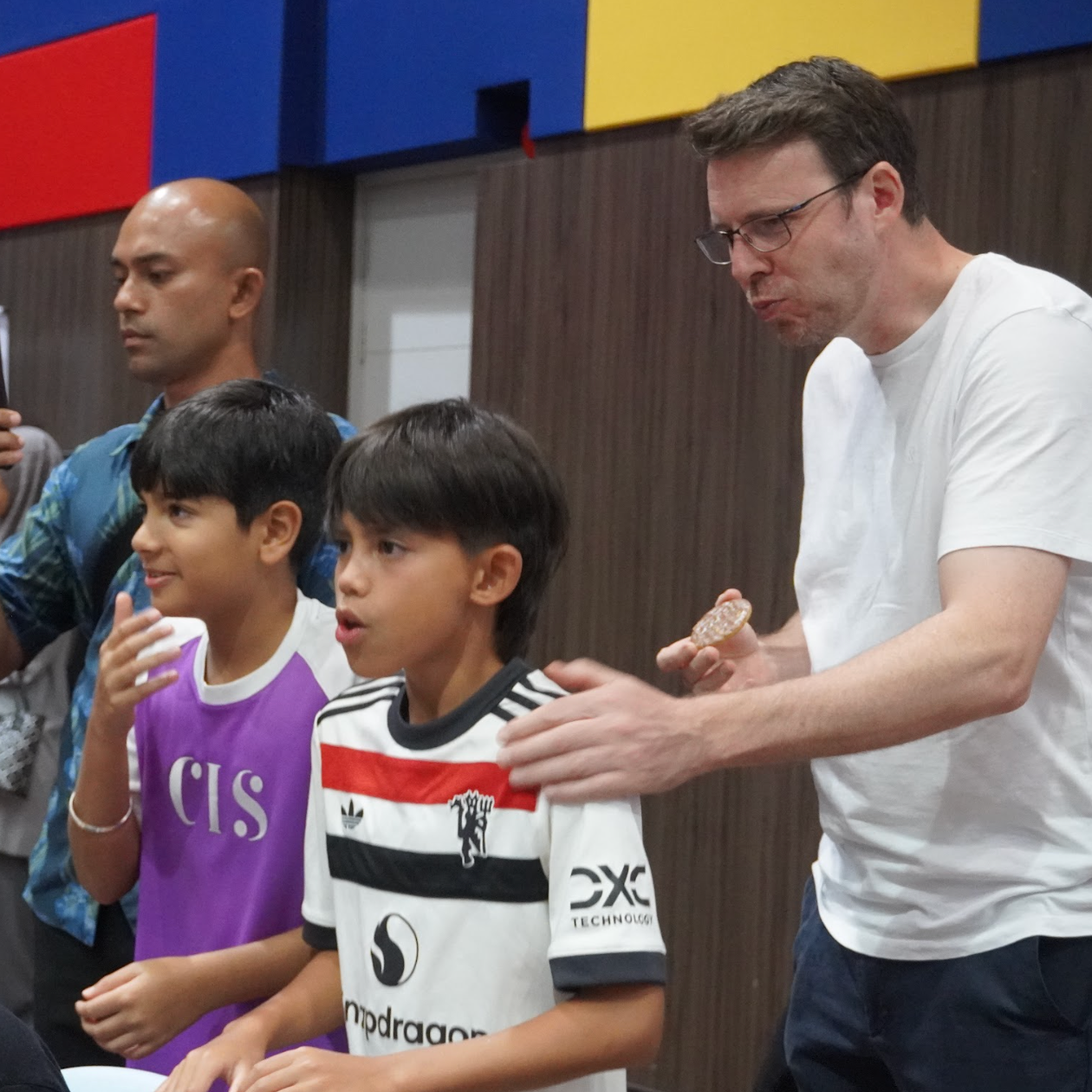 Event reactions and shared excitement during the competition