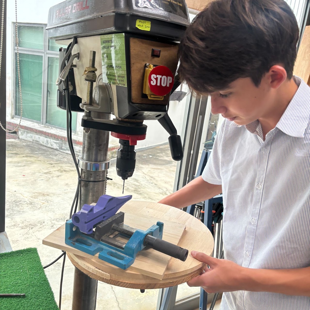 Preparing a car component during the engineering process